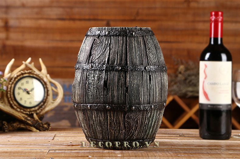 Mặt sau của đèn decor trang trí cao bồi