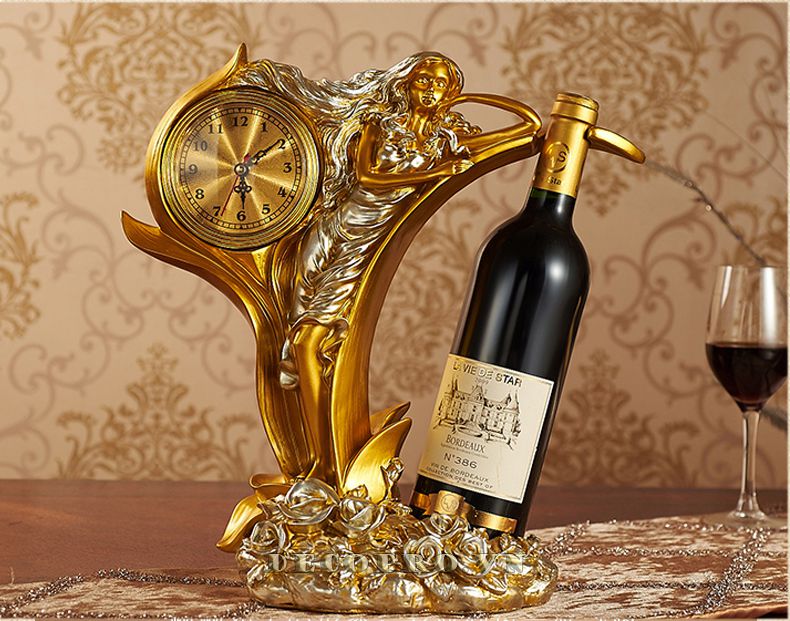 Với người yêu rượu thì một kệ rượu vang đầy đủ mẫu mã và hương vị sẽ là thứ tuyệt vời nhất. Hãy xem hình ảnh này để thấy được kệ rượu vang với thiết kế đẹp mắt và những chai rượu vang được bày trí ngay trên đó. Chắc chắn bạn có thể sở hữu một kệ rượu tuyệt vời như vậy.