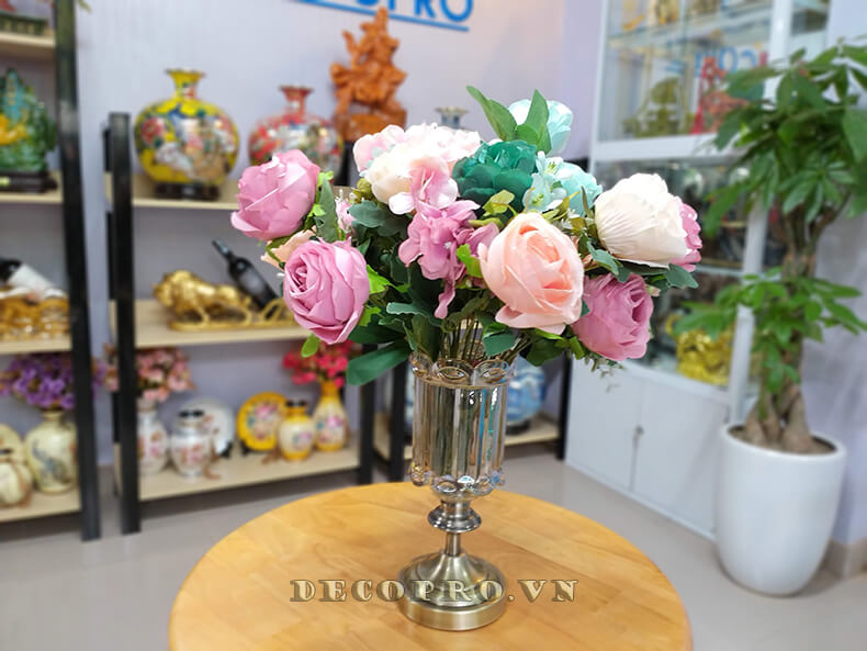 BÌNH THỦY TINH HOA HỒNG TẠI SHOP BÁN ĐỒ TRANG TRÍ NHÀ DECOPRO