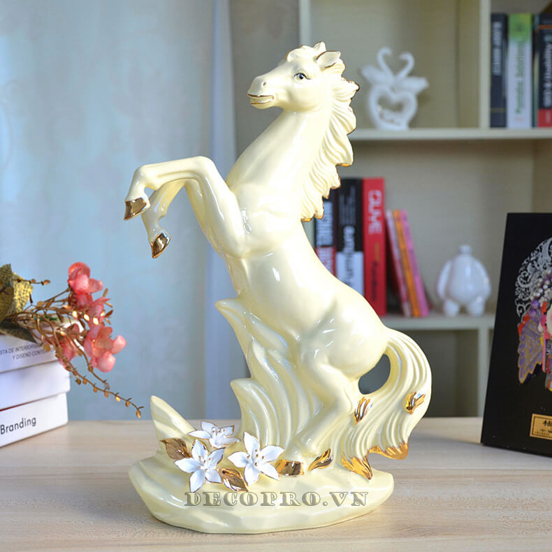 Ngựa gốm sứ trang trí - Đồ trang trí phòng khách đẹp, hiện đại
