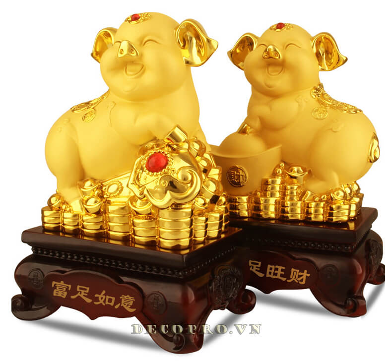 Đồ trang trí nhà phong thủy ý nghĩa với tượng Heo vàng trang trí