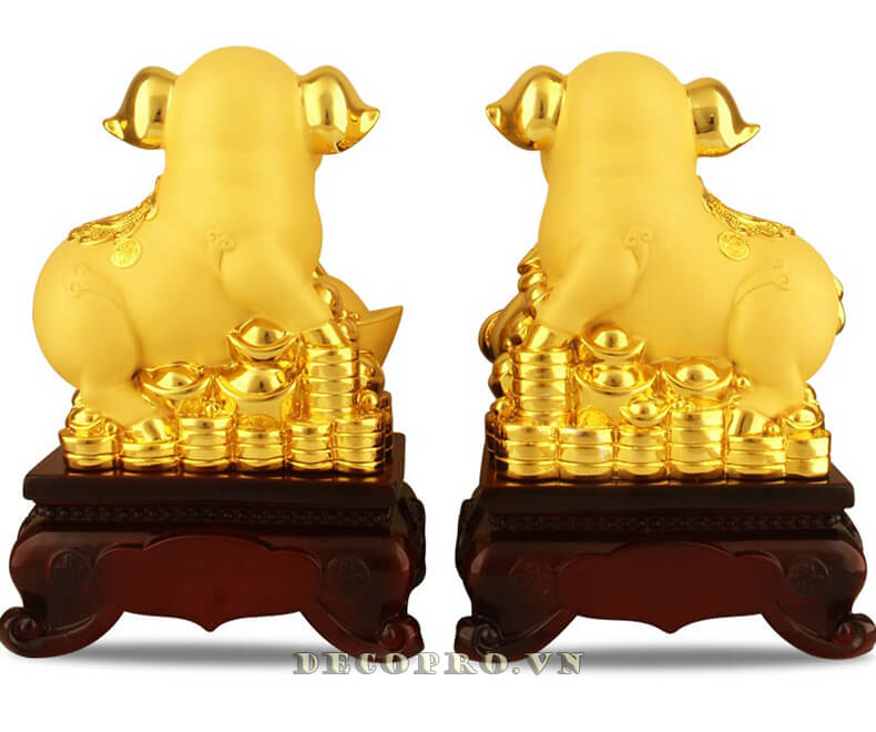 Mặt sau sản phẩm tượng heo vàng