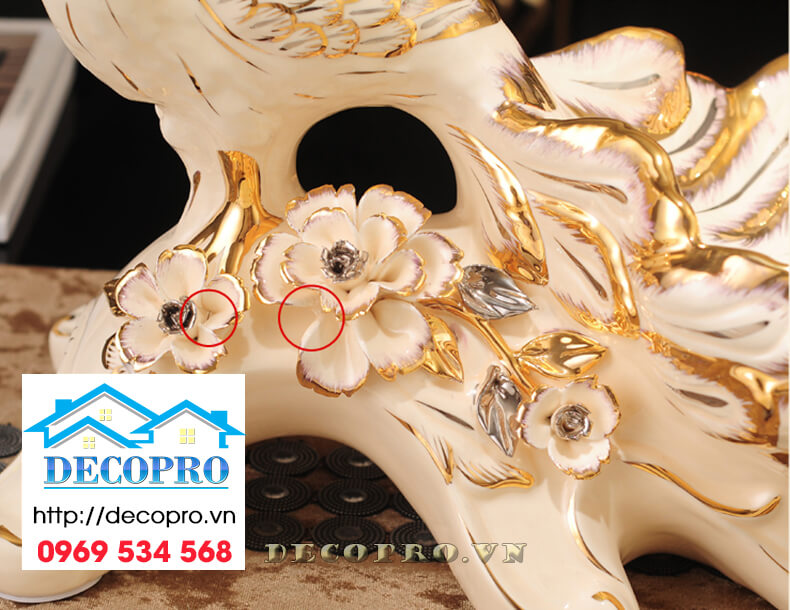 Cận cảnh sản phẩm tinh tế trên từng đường nét vẽ vàng 24k