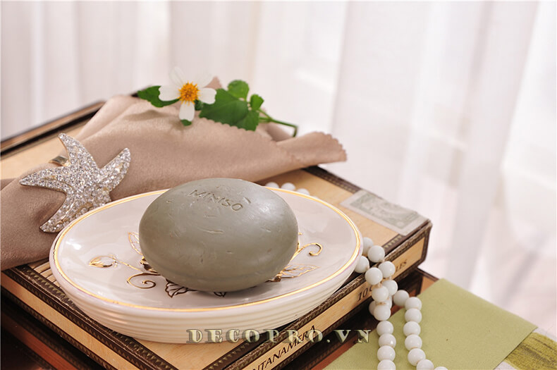 Cận cảnh từng sản phẩm trong bộ gốm sứ trang trí phòng tắm vẽ vàng 24k