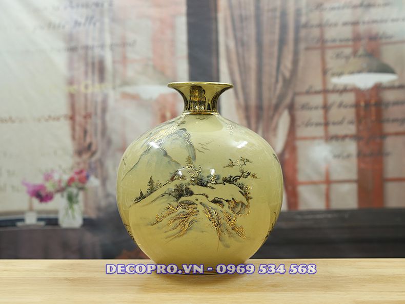 Ảnh chụp mặt sau bình