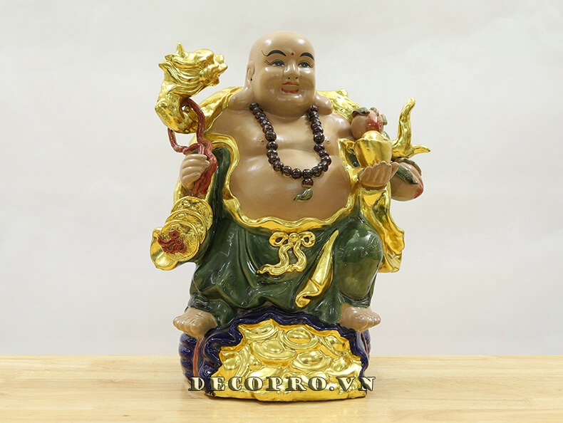 Quà mừng khai trương với hình ảnh gương mặt hiền lành phúc hậu của tượng Phật khéo léo khơi gợi cảm xúc bình yên, dễ chịu cho người ngắm nhìn