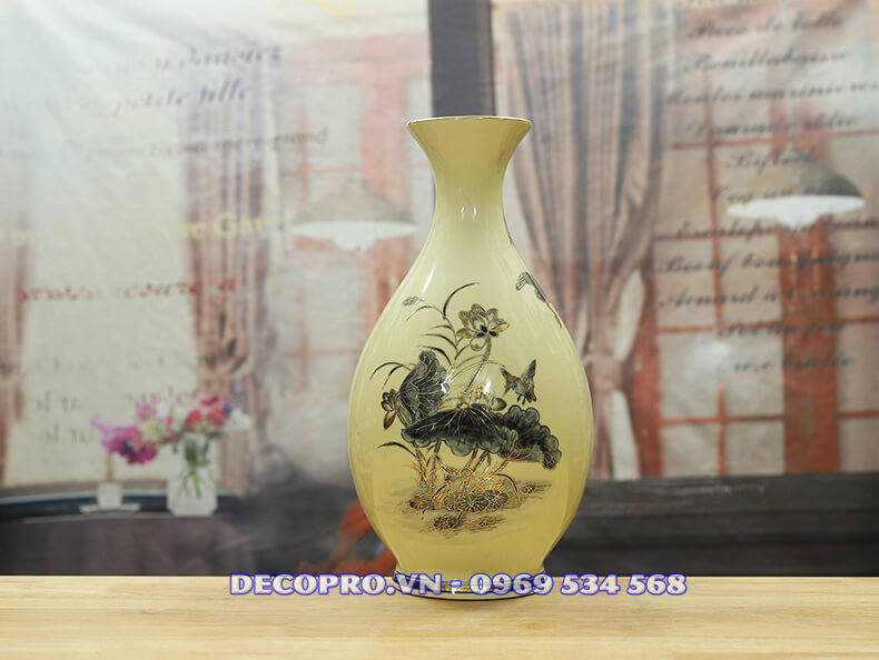 Họa tiết hoa sen thanh cao, thuần khiết