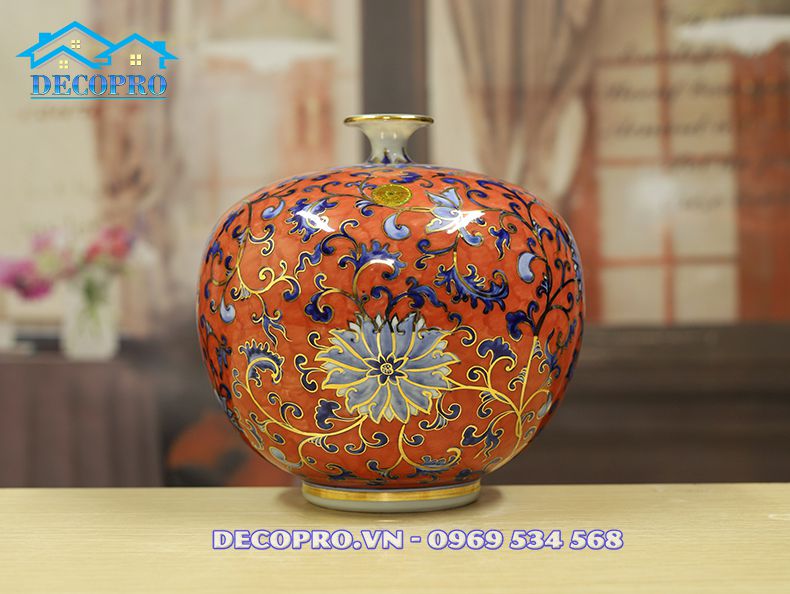 Bình hút tài lộc Bát Tràng theo dáng hầu bao của Thần Tài