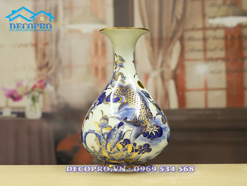 Họa tiết cá chép quẫy đuôi vờn bóng trăng vàng lấp lánh