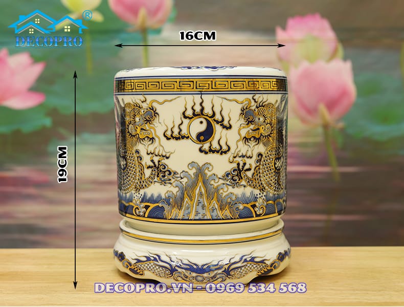 Sản phẩm của Gốm sứ Bát Tràng men khử, vẽ vàng 24k hàm lượng 12%