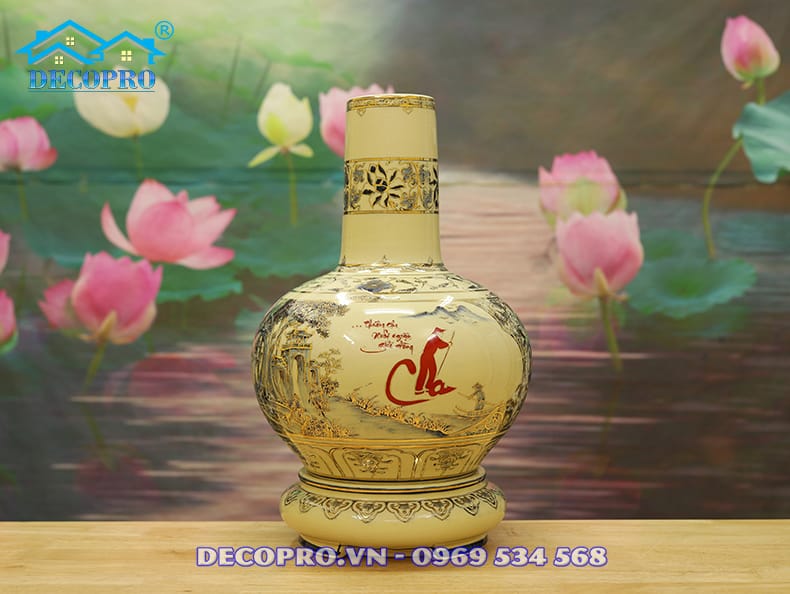 Hình ảnh người cha trong bức tranh vẽ cảnh Đồng quê, để tỏ lòng biết ơn, ghi nhớ công lao và tôn vinh những người Cha có công sinh thành và dưỡng dục những đứa con của mình