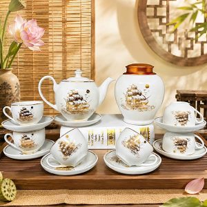 Bộ Trà Bát Tràng Thuận Buồm Xuôi Gió Kẻ Vàng BAT112-A2