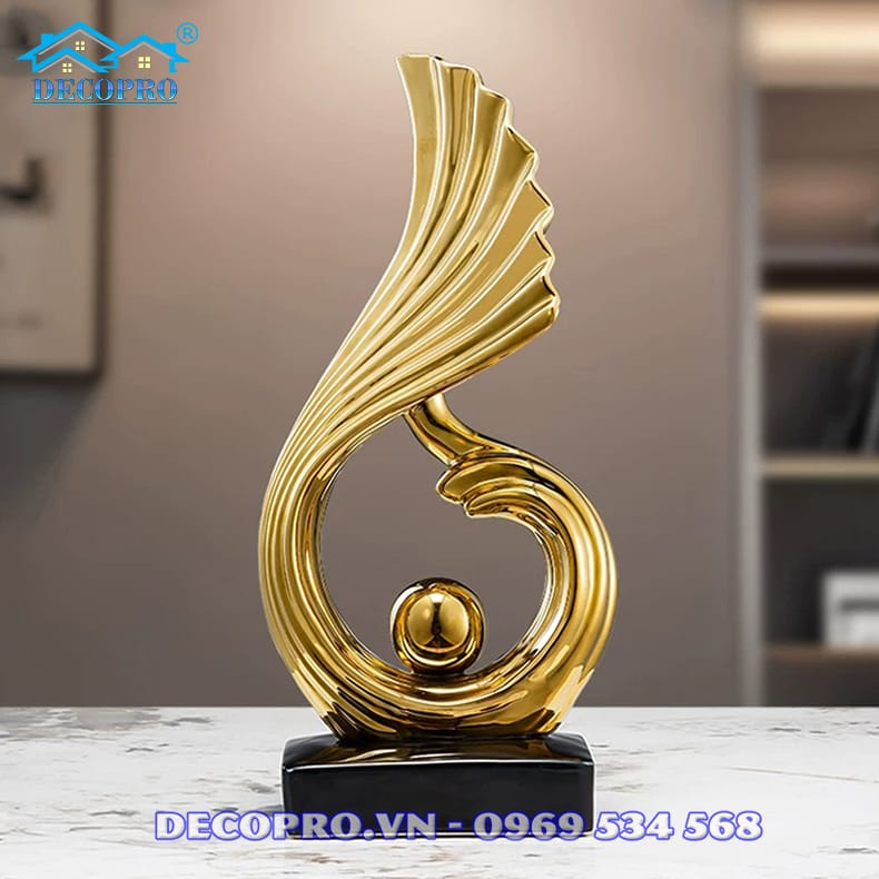 Phù điêu Thành Công Vươn Đến Đỉnh Cao gốm sứ mạ vàng Nano