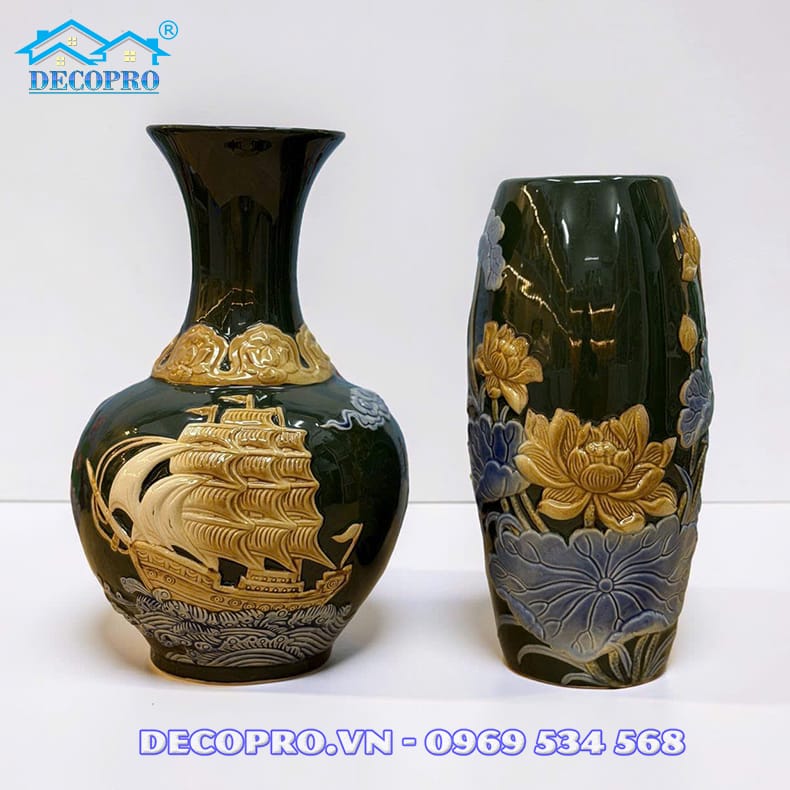 Bình cắm hoa gốm Bát Tràng men xanh lục đắp nổi Thuận Buồm Xuôi Gió và Hoa Sen – quà tặng tân gia sang trọng, ý nghĩa phong thủy