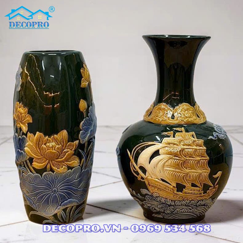 Bình cắm hoa gốm Bát Tràng men xanh lục đắp nổi thủ công, thiết kế tinh xảo, phù hợp trang trí phòng khách và làm quà tặng tân gia cao cấp.