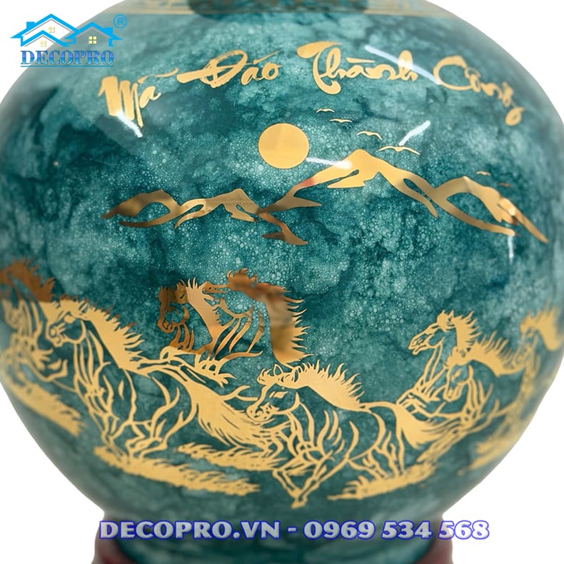 Cận cảnh hoạ tiết Mã đáo thành công