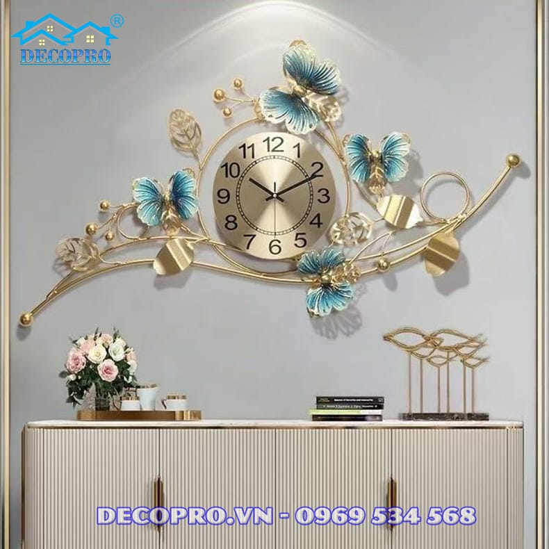 Đồng hồ decor nghệ thuật bằng thép chống gỉ, bề mặt mạ tĩnh điện bền đẹp.